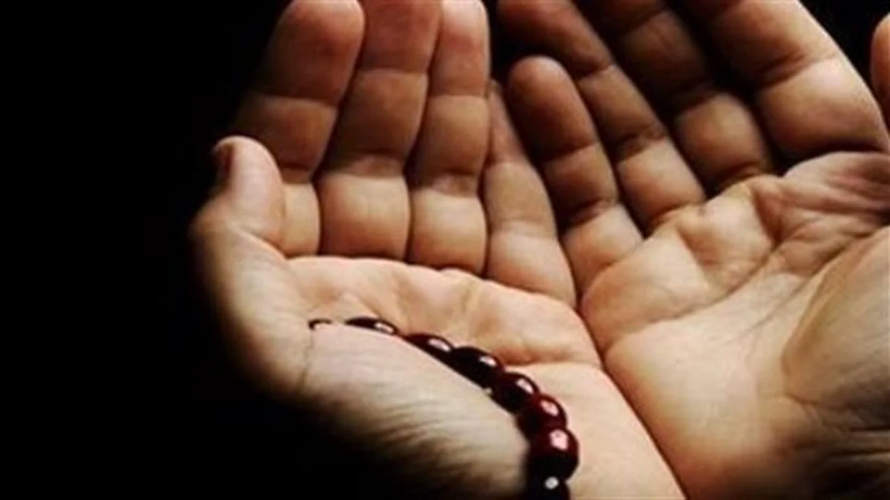 أذكار الصباح: أبرز فوائدها وتأثيرها على المسلم